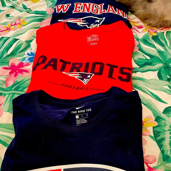 Mens XL Patriots T shirts - Picture 1 of 1